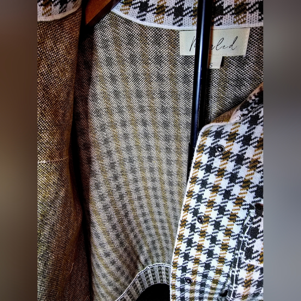 Houndstooth Patterned Jacket - image 5